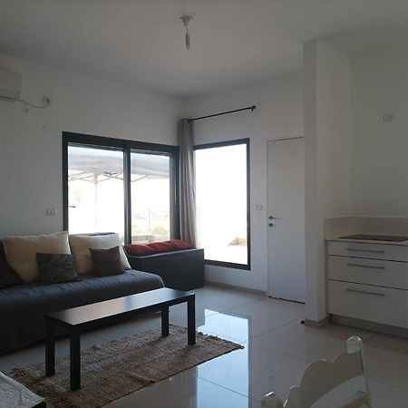 נוגה בגולן Apartment Qaşrīn Екстериор снимка