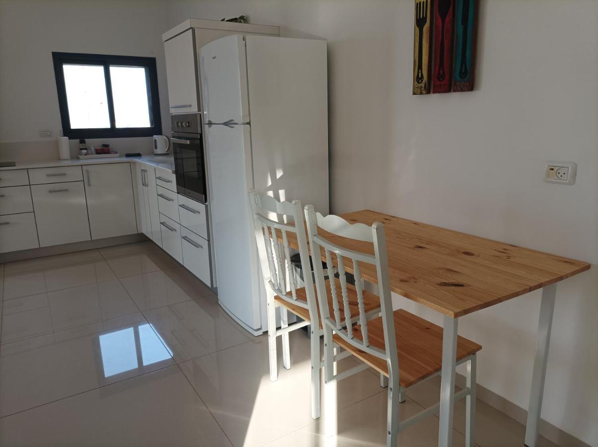 נוגה בגולן Apartment Qaşrīn Екстериор снимка