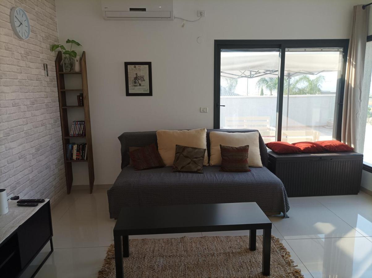 נוגה בגולן Apartment Qaşrīn Екстериор снимка