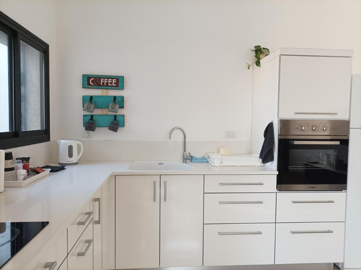 נוגה בגולן Apartment Qaşrīn Екстериор снимка