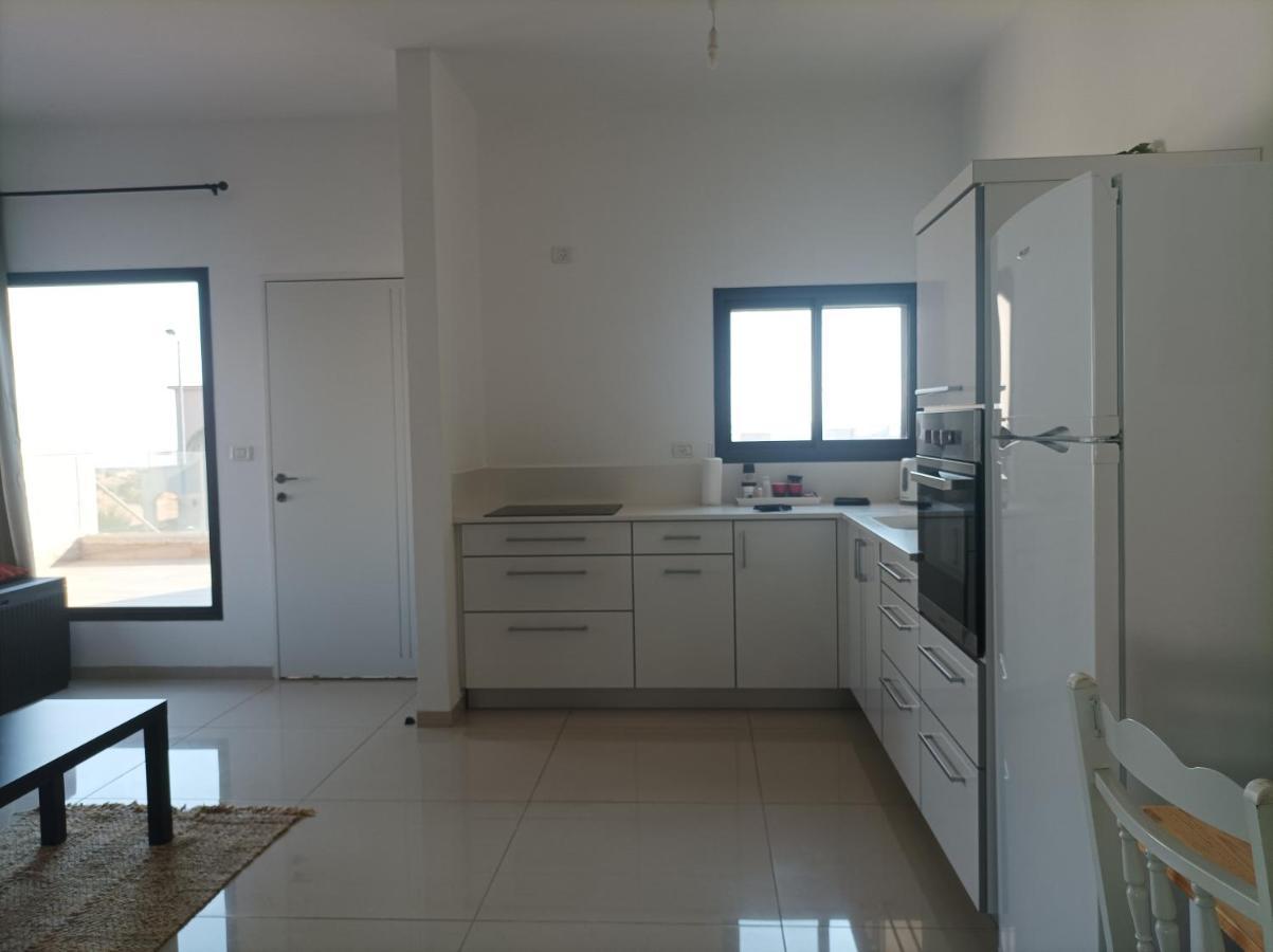 נוגה בגולן Apartment Qaşrīn Екстериор снимка